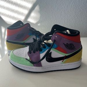 ❌SOLD ❌  Nike Air Jordan 1 Mid Multicolor (Unworn)